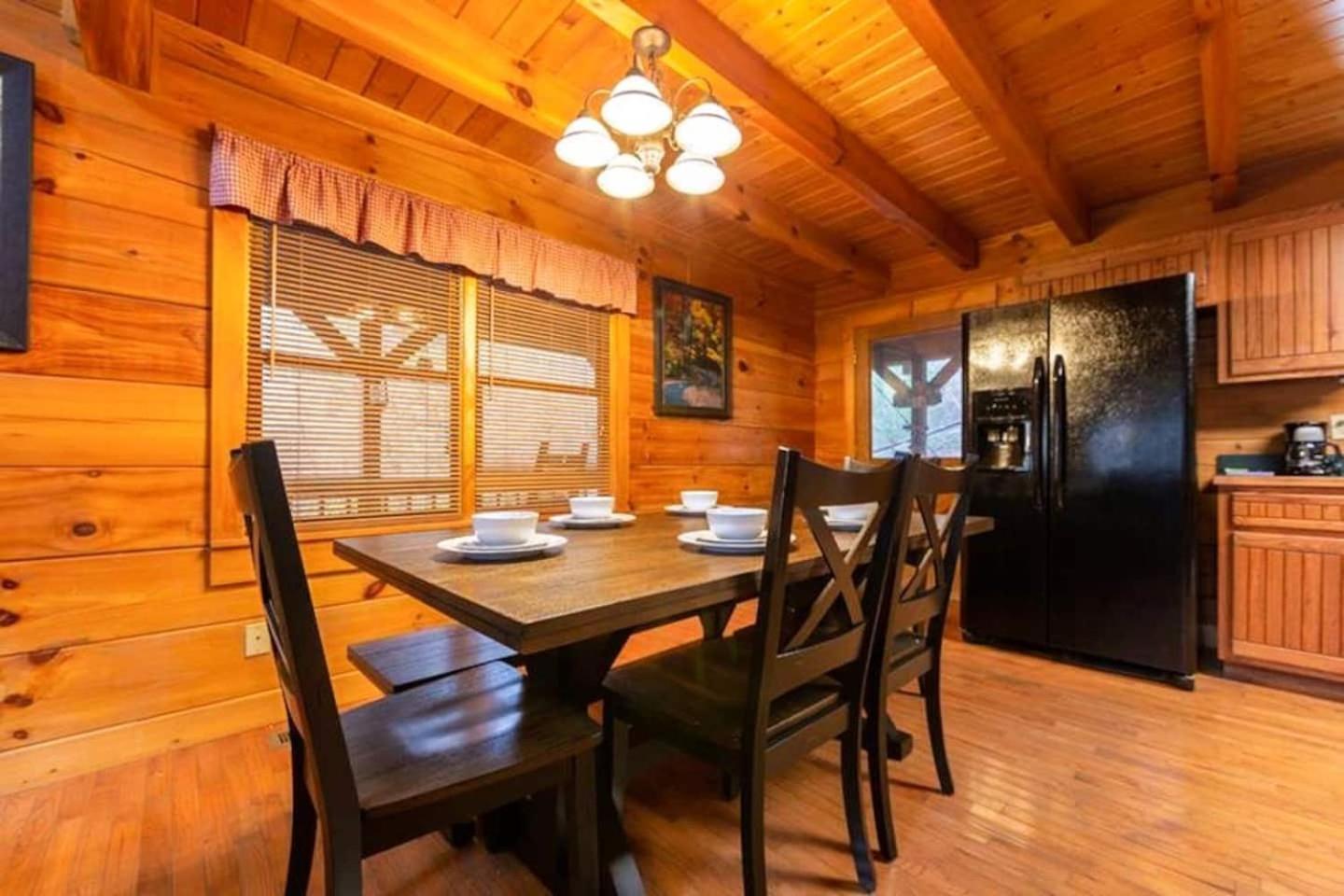 Pigeonforge Cabin Game Roomdog Friendlyhot Tub Pigeon Forge Buitenkant foto