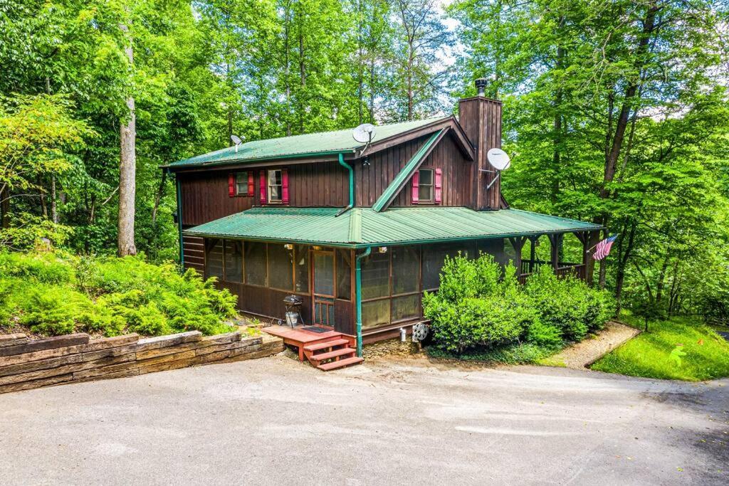 Pigeonforge Cabin Game Roomdog Friendlyhot Tub Pigeon Forge Buitenkant foto