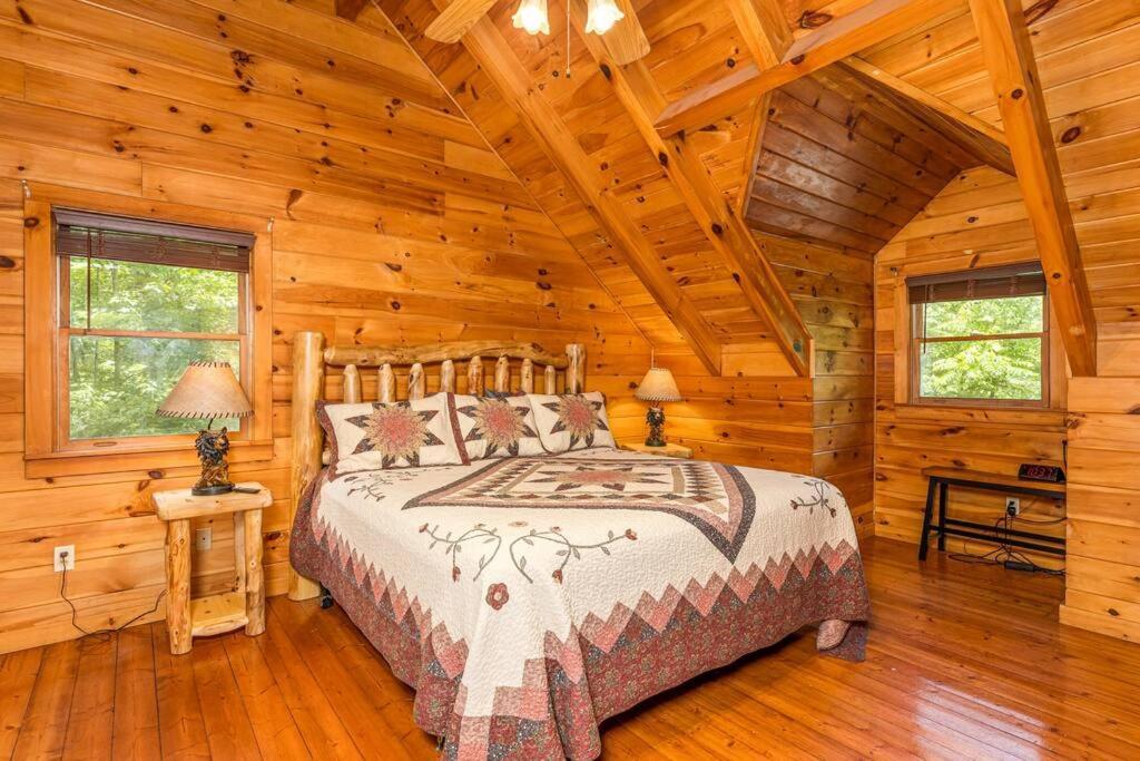 Pigeonforge Cabin Game Roomdog Friendlyhot Tub Pigeon Forge Buitenkant foto